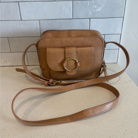 Miztique Camera Bag Tan Brown Vegan Leather Shoulder Purse Double Zipper Gold - Picture 1 of 9